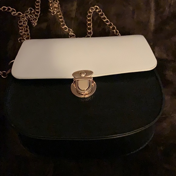 Cruise Club pocketbook - Picture 2 of 3